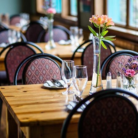 Byrnes Wine Dine Stay Ennistimon Bagian luar foto